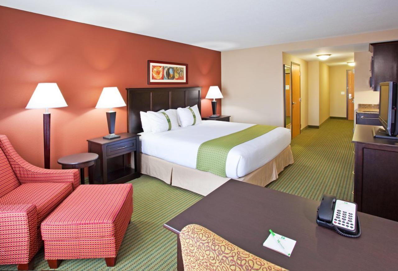 Holiday Inn Midland By Ihg Exterior photo